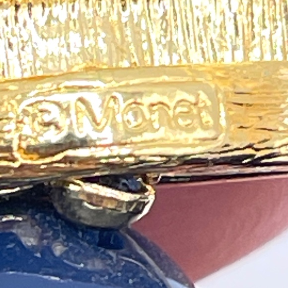 Monet Signed Vintage Navy Blue 3 Row Bead Bracelet Gold Tone Clasp - Picture 5 of 10